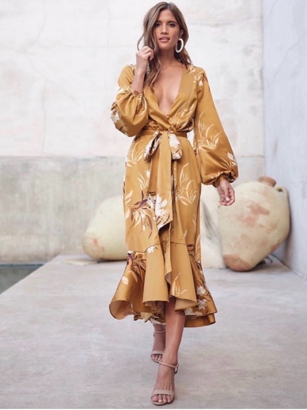 NWT Express x Rocky Barnes Mustard Satin Floral Kimono M/L
